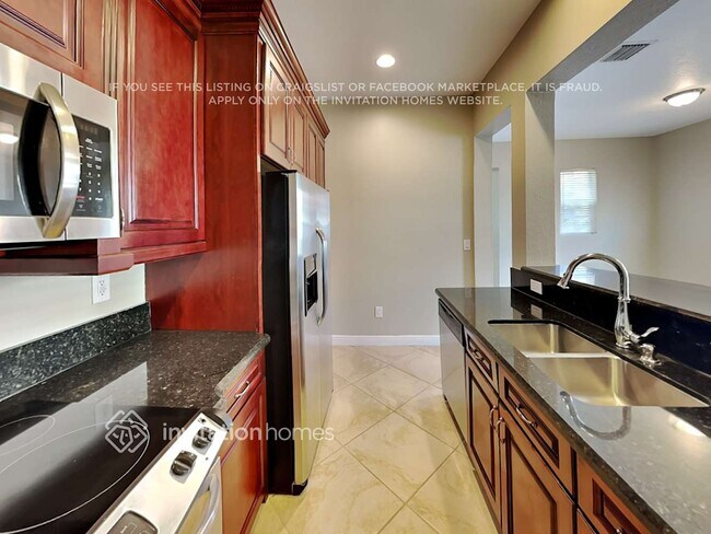 Building Photo - 720 NW 83rd Pl