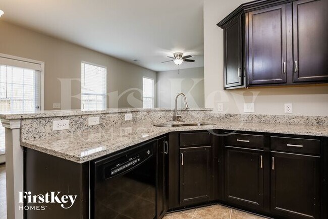 Building Photo - 2902 Penobscot Dr