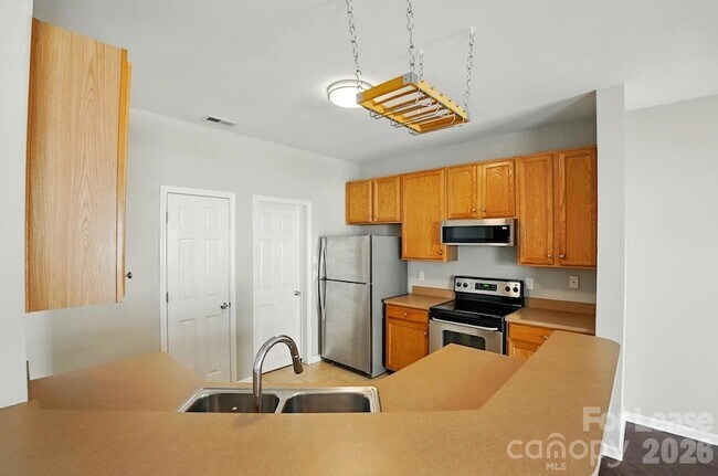 Building Photo - 12244 Stratfield Pl Cir