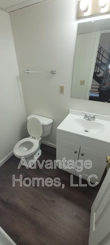 Building Photo - 829 N 70th Terrace
