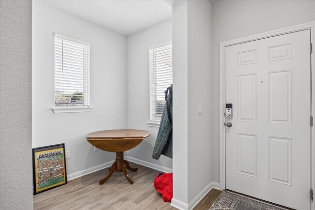 Building Photo - 8300 Augeron Dr