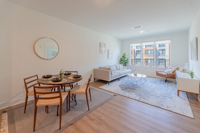 Building Photo - 596 Frank E Rodgers Blvd N