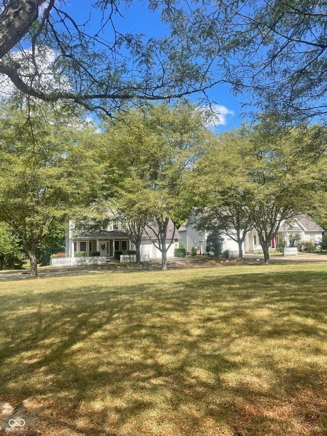 Building Photo - 5670 Honey Locust Dr