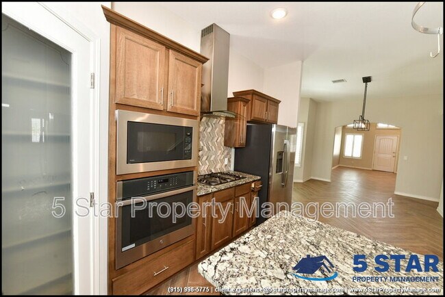 Building Photo - 6933 Copper Town Dr