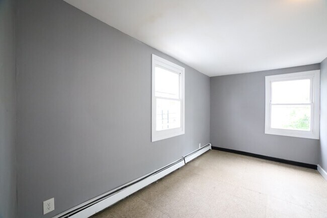 Building Photo - 223 Fairmount Ave