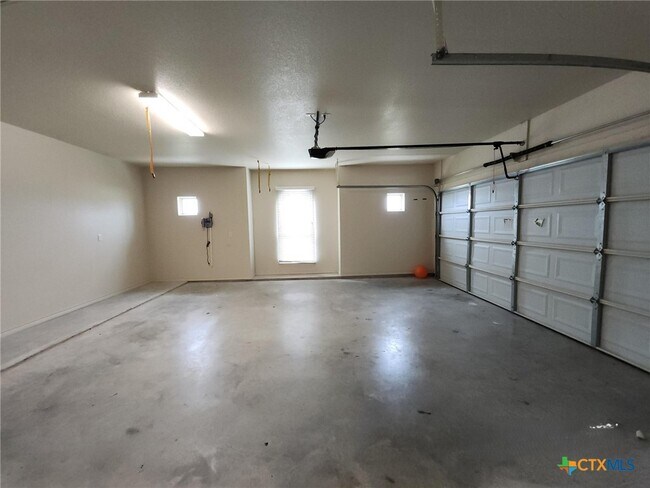 Building Photo - 213 Cammie Dr