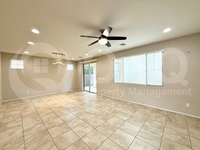 Building Photo - 270 N Scott Dr