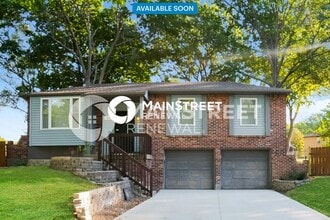 Building Photo - 3 Bedroom Pet-Friendly Home in BLUE SPRING...