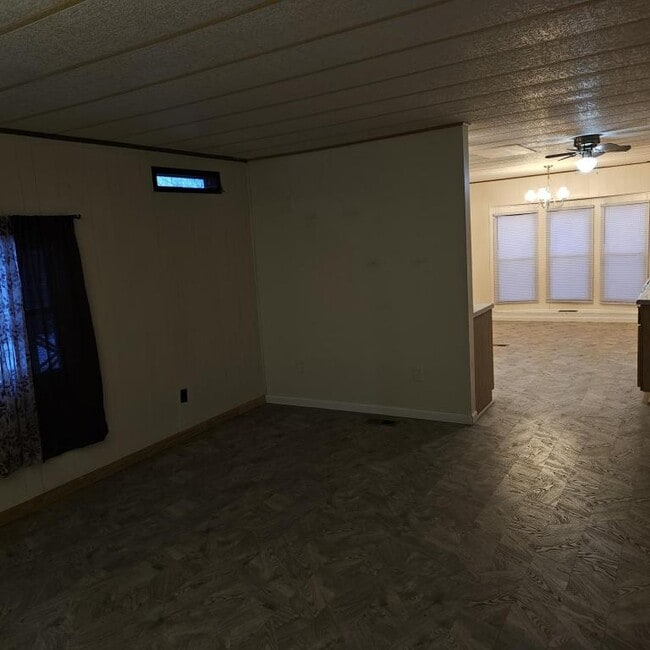 Building Photo - 111 Franklin St