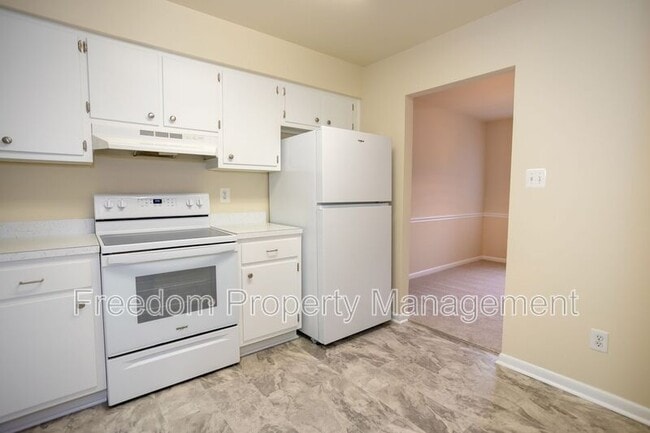 Building Photo - 10629 Provincial Dr