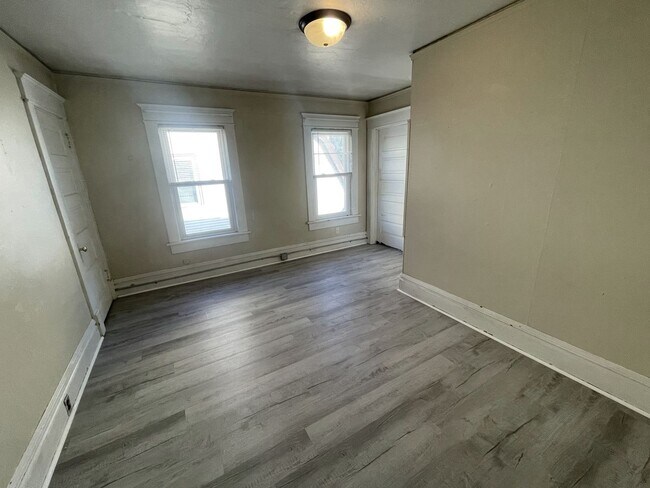 Building Photo - 509 High Ave