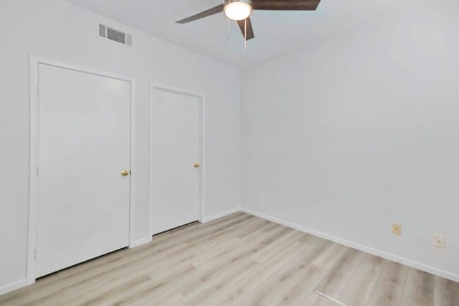 Building Photo - *VERY NICE CONDO IN GATED COMMUNITY !