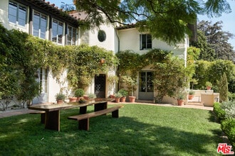 Building Photo - 7475 Hillside Ave