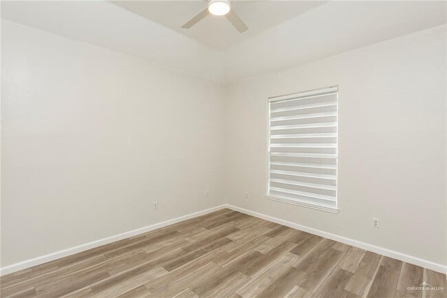 Building Photo - 18 San Armando St