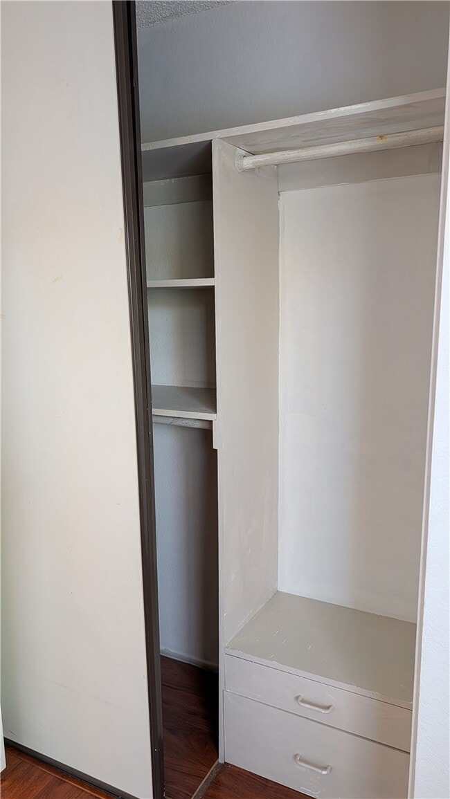 Building Photo - 19143 E Aurora Dr