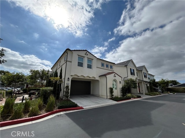 Primary Photo - 945 Vivid Ln