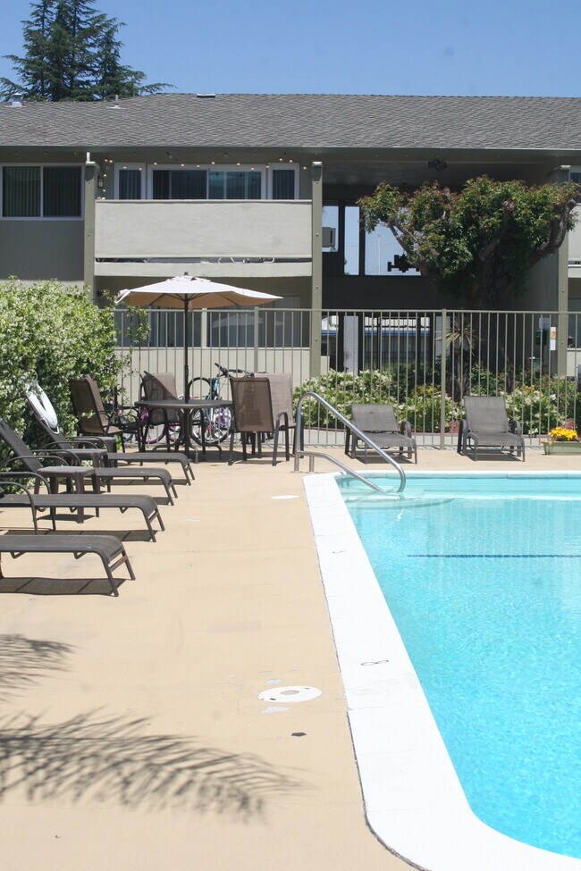 Building Photo - 1766 Gilda Way