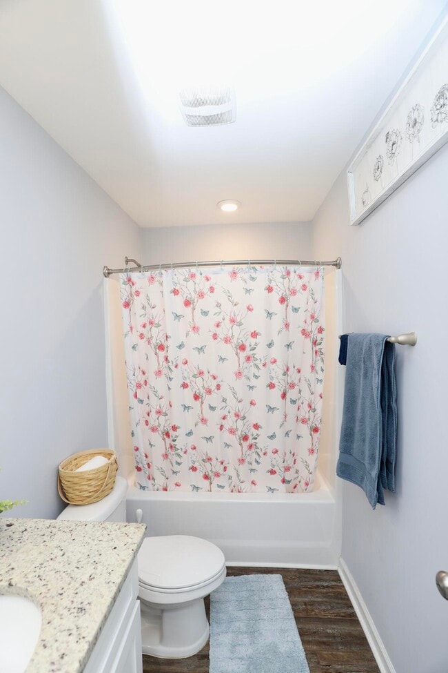 Building Photo - 1009 Providence Plantation Dr