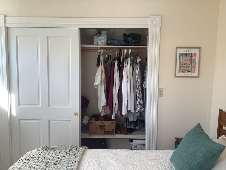 Building Photo - 74 Mount Pleasant Ave