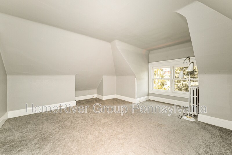 Building Photo - 3584 Beechwood Blvd