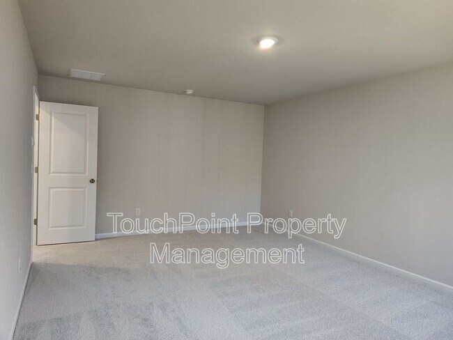 Building Photo - 3247 Crawford Ave