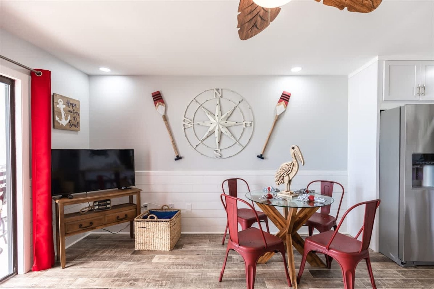 Building Photo - 8743 Thomas Dr