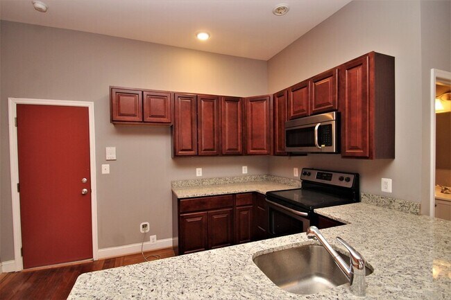 Building Photo - 1017 St Paul St