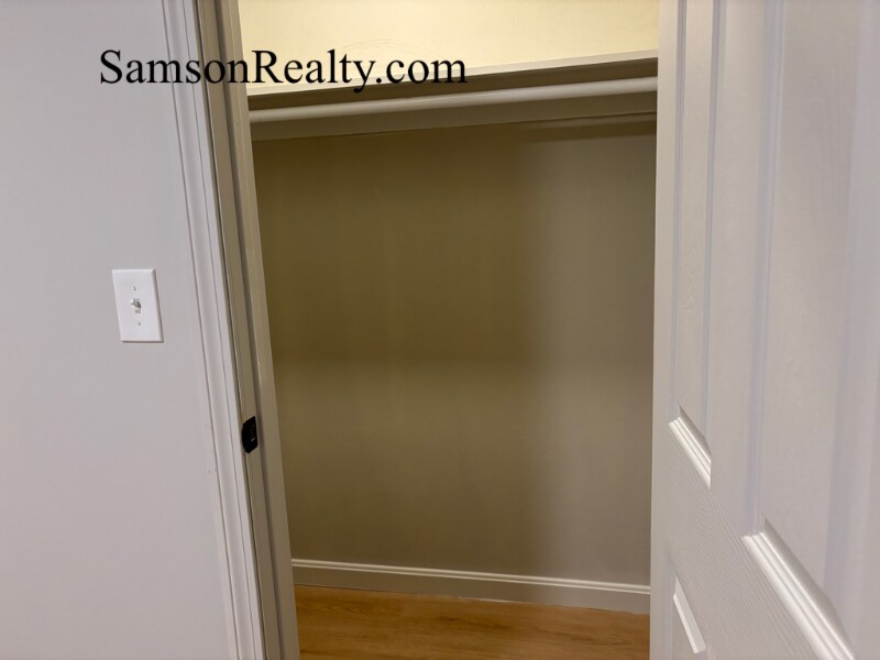 Building Photo - 39 Schofield St