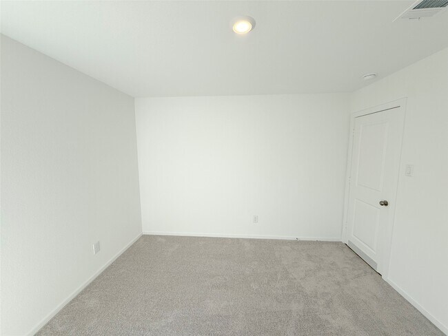 Building Photo - 505 Robin Ct