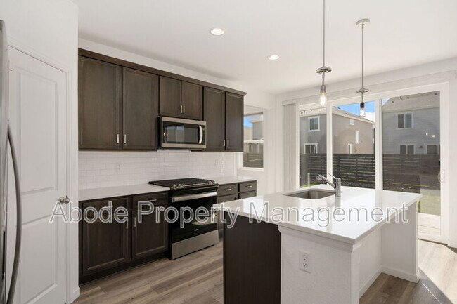 Building Photo - 2418 Cottongrass Ave