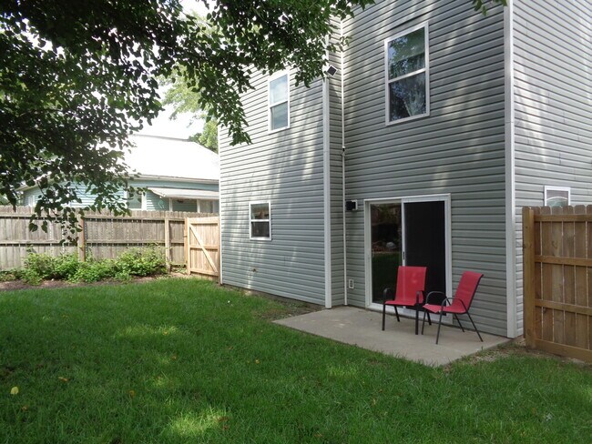 Building Photo - 811 N 6th St