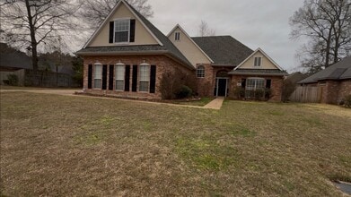 Building Photo - 408 Hidden Oaks Cir