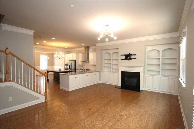 Building Photo - 335 Rose Garden Ln