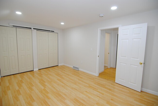 Building Photo - 31 Cannongate III Rd