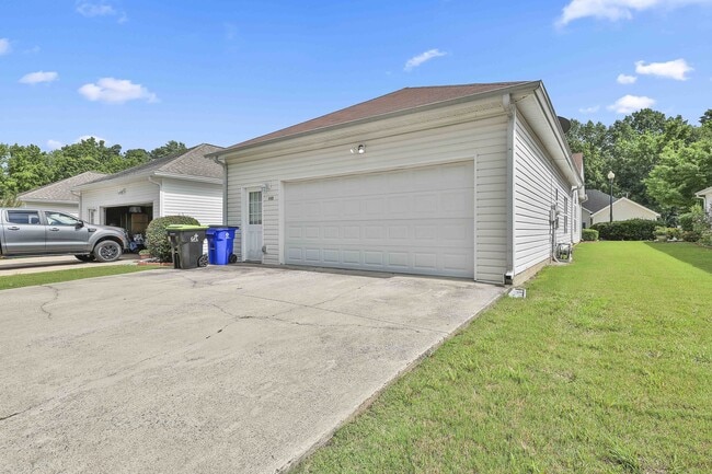 Building Photo - 440 Autumn Glen Cir