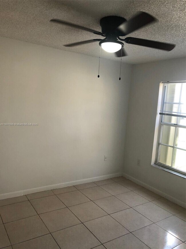 Building Photo - 6132 NW 181st Terrace Cir W