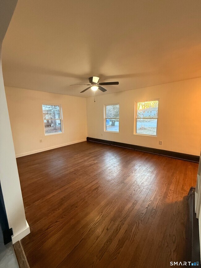 Building Photo - 8 Eddy Rd