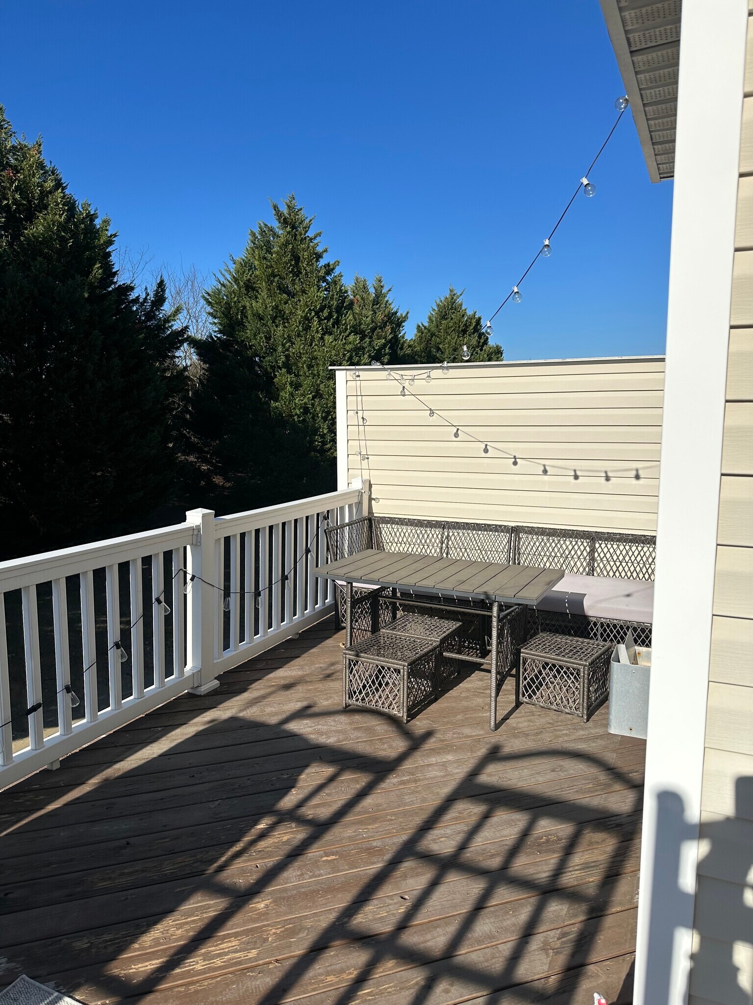 Building Photo - 9568 Kings Parade Blvd