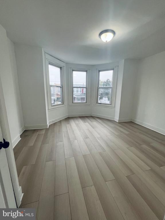 Building Photo - 133 S 61st St