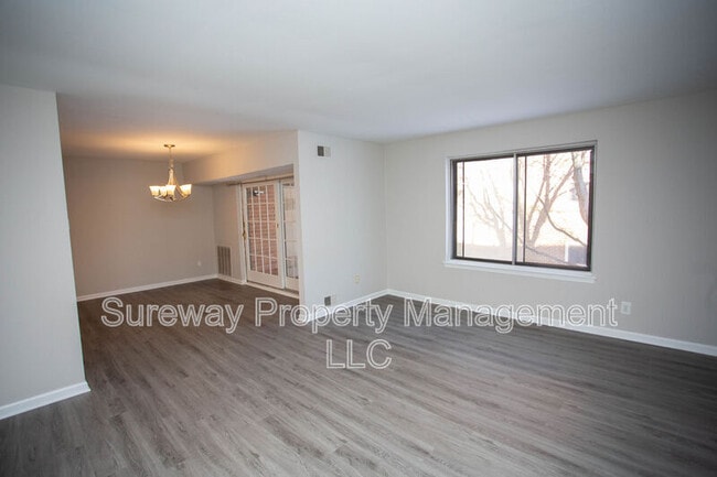 Building Photo - 171 Echelon Rd