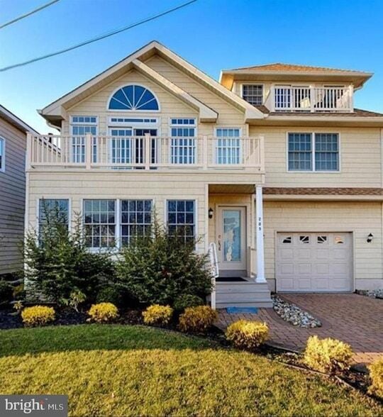 Primary Photo - 205 W Brigantine Ave