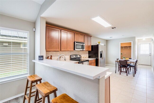 Building Photo - 185 Housefinch Loop
