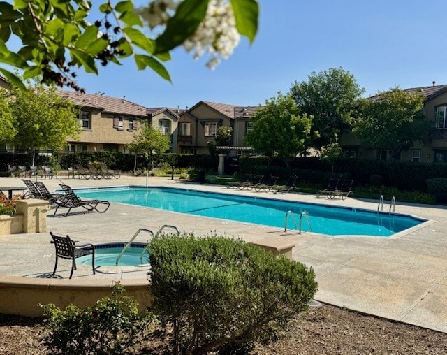 Building Photo - 25410 Huxley Dr