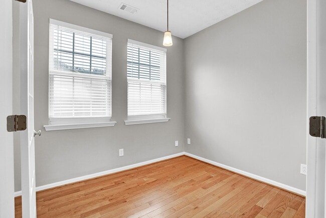 Building Photo - 241 Village Square Dr