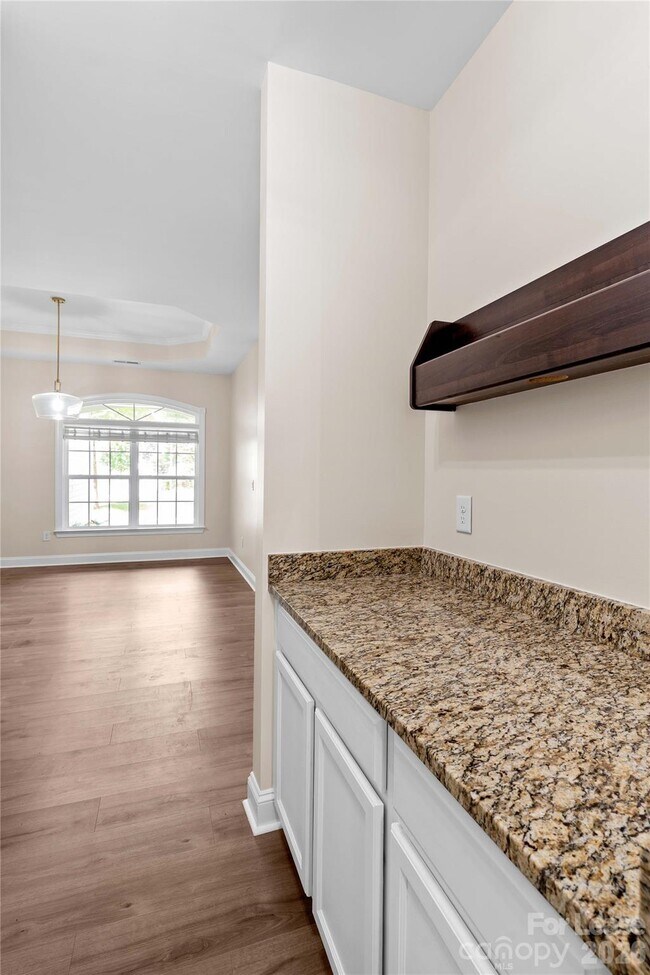 Building Photo - 983 Jerry Lees Way