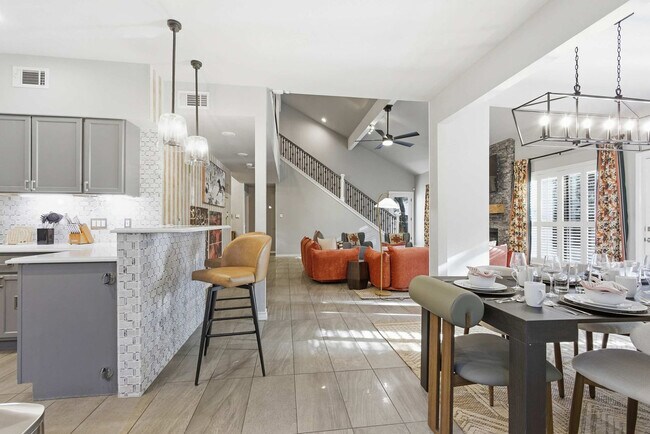 Building Photo - 12511 Chapel Bell St