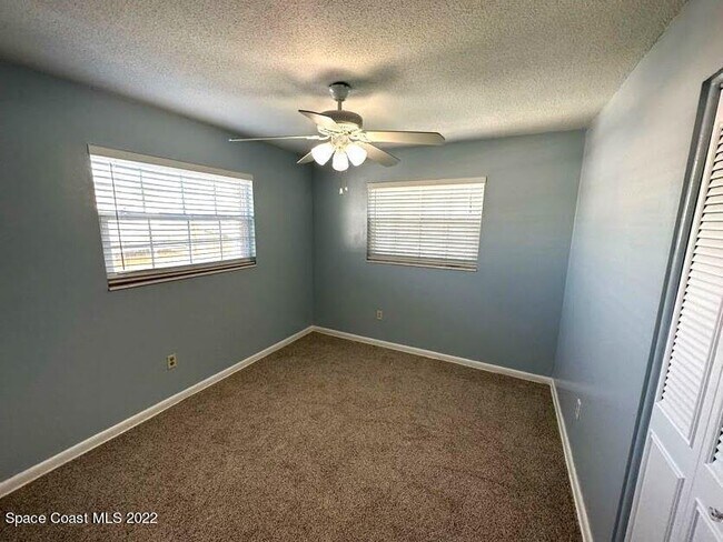 Building Photo - 1660 Neptune Dr