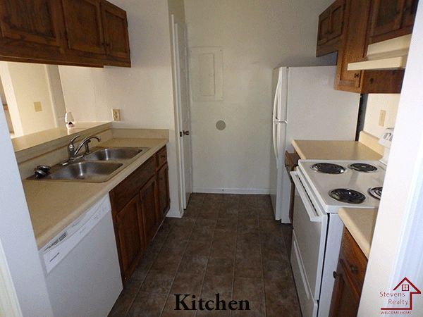 Building Photo - 409 Oriole Dr