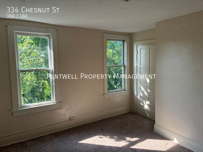 Building Photo - 334 Chesnut St-