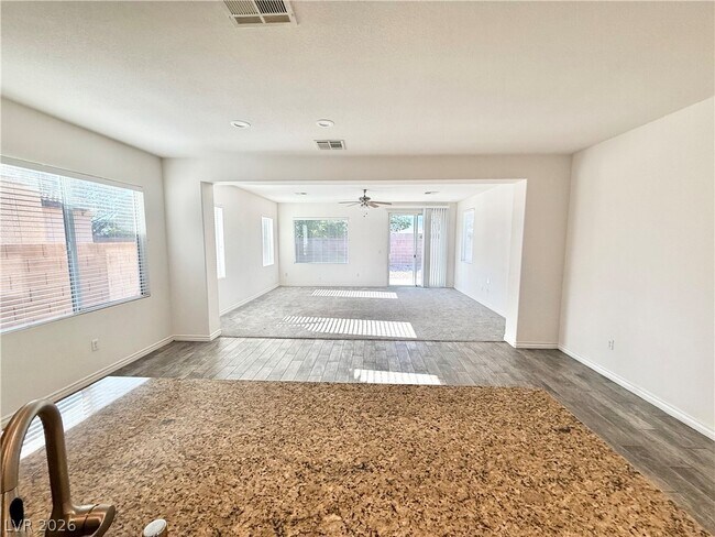 Building Photo - 5190 Lignum Ave